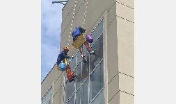 Lavado de vidrios y sellados de ventanas