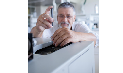 Mantenimiento preventivo de equipo de cromatografia HPLC
